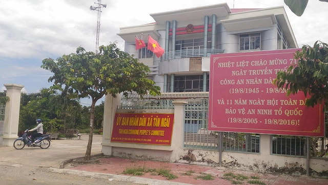 Vĩnh Long tạm ứng 1,2 tỉ đồng trả nợ lương công chức - Ảnh 1. Vĩnh Long tạm ứng 1,2 tỉ đồng trả nợ lương công chức - Ảnh 1.