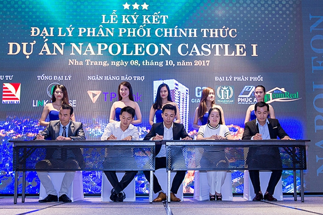 Napoleon Castle I “hơi thở” Úc châu giữa lòng Nha Trang - Ảnh 2. Napoleon Castle I “hơi thở” Úc châu giữa lòng Nha Trang - Ảnh 2.