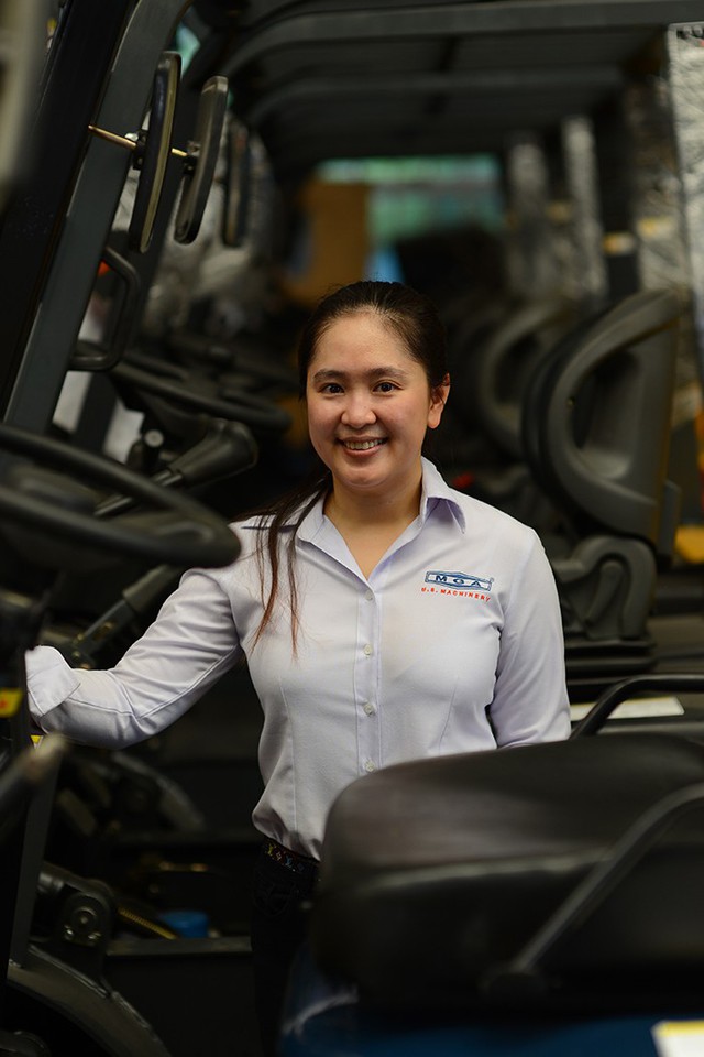 Nữ doanh nhân kinh doanh ‘xe hạng nặng’ - Ảnh 1. Nữ doanh nhân kinh doanh ‘xe hạng nặng’ - Ảnh 1.