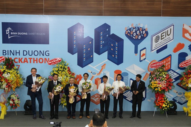 Hackathon Bình Dương 2017 tại ĐH Quốc tế Miền Đông - Ảnh 1. Hackathon Bình Dương 2017 tại ĐH Quốc tế Miền Đông - Ảnh 1.
