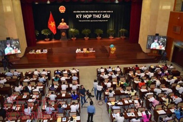 TP.HCM đề xuất thưởng tiền cho người tự nguyện nghỉ hưu sớm - Ảnh 1. TP.HCM đề xuất thưởng tiền cho người tự nguyện nghỉ hưu sớm - Ảnh 1.