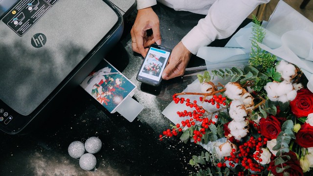 Một ngày làm việc của ông chủ tiệm hoa đất Sài Thành - Ảnh 3. Một ngày làm việc của ông chủ tiệm hoa đất Sài Thành - Ảnh 3.