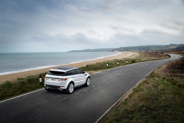 Range Rover Evoque - mẫu SUV hạng sang dành cho giới trẻ thành đạt - Ảnh 6. Range Rover Evoque - mẫu SUV hạng sang dành cho giới trẻ thành đạt - Ảnh 6.