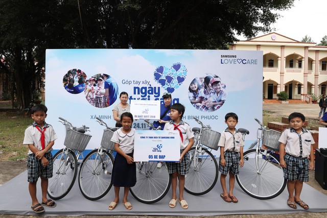 Mang ngày tươi sáng đến với người dân biên giới - Ảnh 6. Mang ngày tươi sáng đến với người dân biên giới - Ảnh 6.