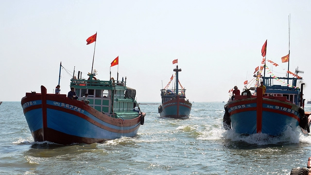 Nữ nhân cưỡi sóng - Ảnh 1. Nữ nhân cưỡi sóng - Ảnh 1.