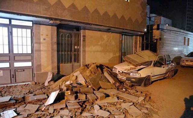 Số người chết vì động đất ở Iran, Iraq lên tới hơn 140 - Ảnh 3. Số người chết vì động đất ở Iran, Iraq lên tới hơn 140 - Ảnh 3.