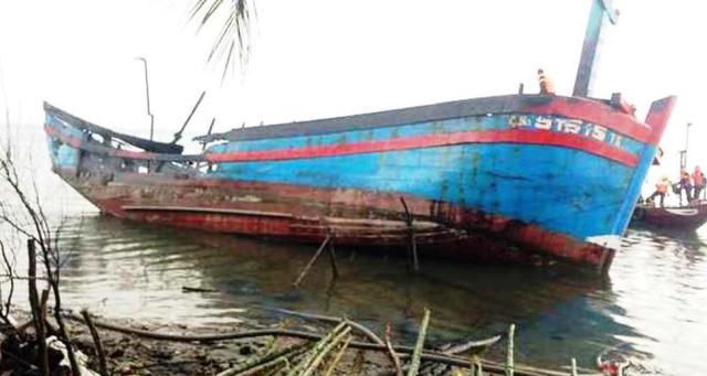 Tàu cá Quảng Nam cháy giữa khuya, thiệt hại gần 10 tỉ đồng - Ảnh 1. Tàu cá Quảng Nam cháy giữa khuya, thiệt hại gần 10 tỉ đồng - Ảnh 1.