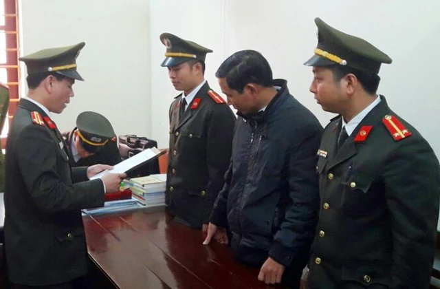 Khai trừ Đảng nguyên huyện ủy viên phạm tội vu khống, lừa đảo - Ảnh 1. Khai trừ Đảng nguyên huyện ủy viên phạm tội vu khống, lừa đảo - Ảnh 1.