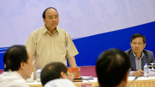 Thủ tướng đối thoại với 14 chủ tập đoàn kinh tế tư nhân - Ảnh 1. Thủ tướng đối thoại với 14 chủ tập đoàn kinh tế tư nhân - Ảnh 1.