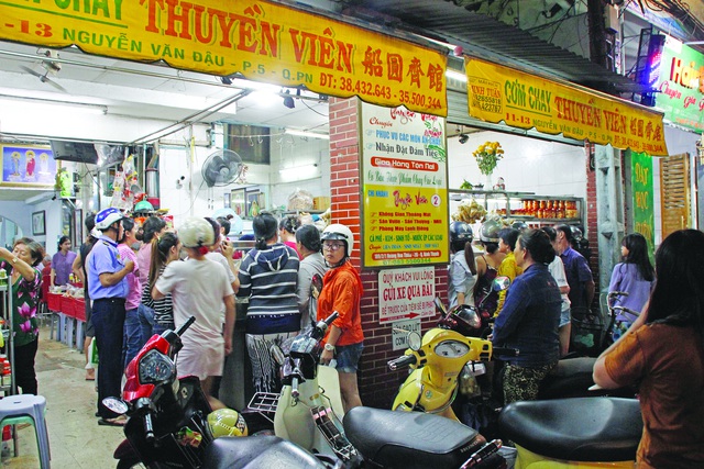 Thực phẩm chay trong mùa cháy hàng - Ảnh 1. Thực phẩm chay trong mùa cháy hàng - Ảnh 1.