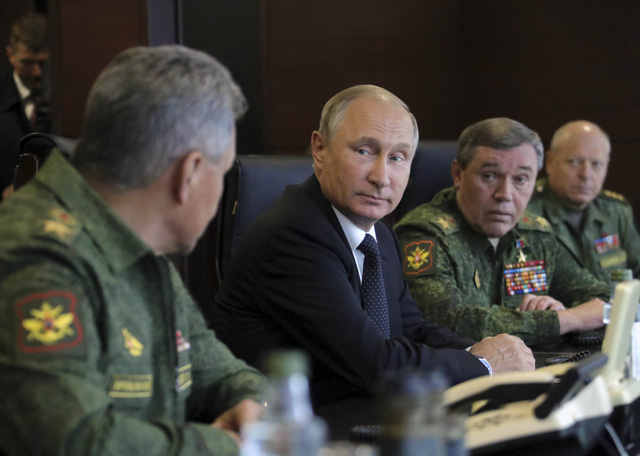 Ông Putin bỏ họp LHQ để điều hành tập trận sát biên giới NATO - Ảnh 1.