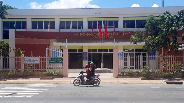 Rớt công chức vẫn vòng vèo lên phó phòng cấp huyện ở An Giang - Ảnh 1. Rớt công chức vẫn vòng vèo lên phó phòng cấp huyện ở An Giang - Ảnh 1.