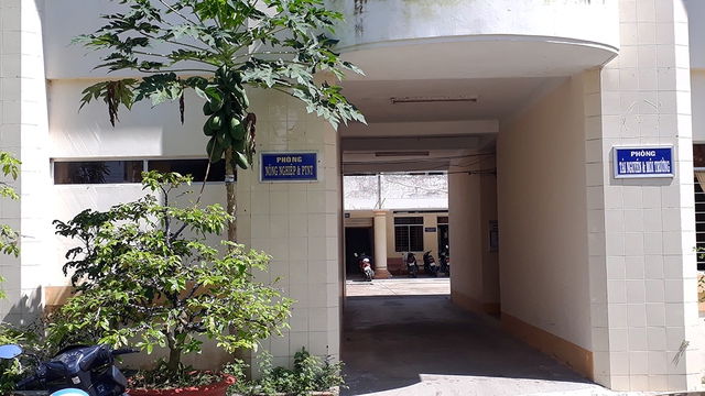Rớt công chức vẫn vòng vèo lên phó phòng cấp huyện ở An Giang - Ảnh 2. Rớt công chức vẫn vòng vèo lên phó phòng cấp huyện ở An Giang - Ảnh 2.