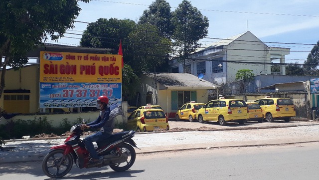 Vụ chạy taxi 873.000 đồng chỉ được chia 29.000: Vì tài xế chạy xe đi chơi - Ảnh 1. Vụ chạy taxi 873.000 đồng chỉ được chia 29.000: Vì tài xế chạy xe đi chơi - Ảnh 1.