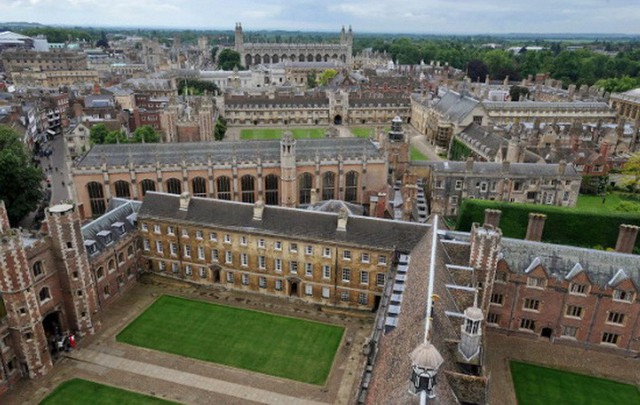 Người vô gia cư 52 tuổi trở thành sinh viên ĐH Cambridge - Ảnh 2. Người vô gia cư 52 tuổi trở thành sinh viên ĐH Cambridge - Ảnh 2.