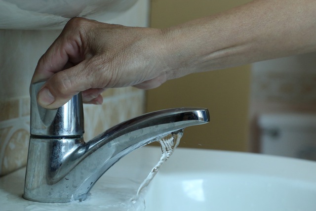 Để vòi nước rỉ có ăn gian tiền nước? - Ảnh 1. Để vòi nước rỉ có ăn gian tiền nước? - Ảnh 1.