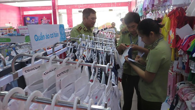 Hai phó cục trưởng quản lý thị trường sẽ bị xử lý vụ Con Cưng - Ảnh 1. Hai phó cục trưởng quản lý thị trường sẽ bị xử lý vụ Con Cưng - Ảnh 1.