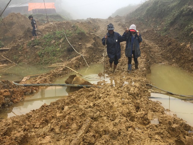 Tết không lo đói, rét, chỉ là chưa có nhà ở Khe Chữ - Ảnh 6. Tết không lo đói, rét, chỉ là chưa có nhà ở Khe Chữ - Ảnh 6.