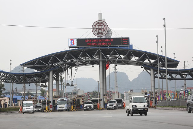 Miễn phí cho người dân quanh trạm BOT Biên Cương - Ảnh 1. Miễn phí cho người dân quanh trạm BOT Biên Cương - Ảnh 1.