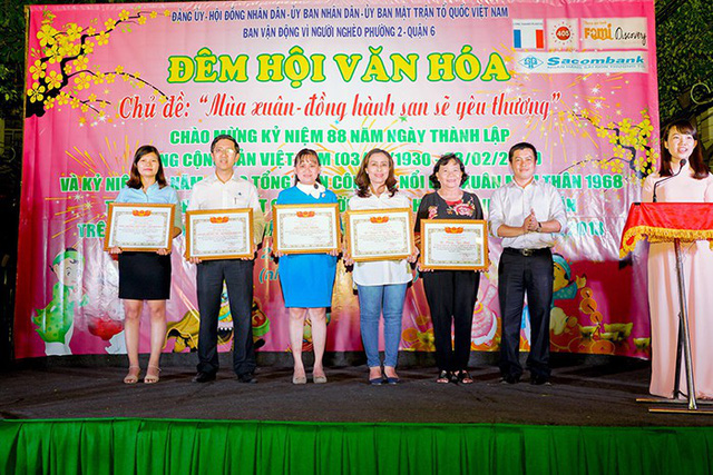 Nhựa Long Thành tặng quà Tết cho người nghèo quận 6, TP.HCM - Ảnh 1. Nhựa Long Thành tặng quà Tết cho người nghèo quận 6, TP.HCM - Ảnh 1.