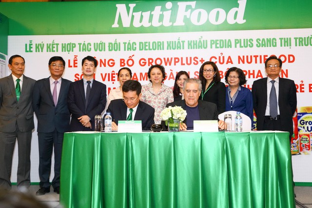 ‘Visa’ đưa sữa Nutifood vào Mỹ - Ảnh 1. ‘Visa’ đưa sữa Nutifood vào Mỹ - Ảnh 1.