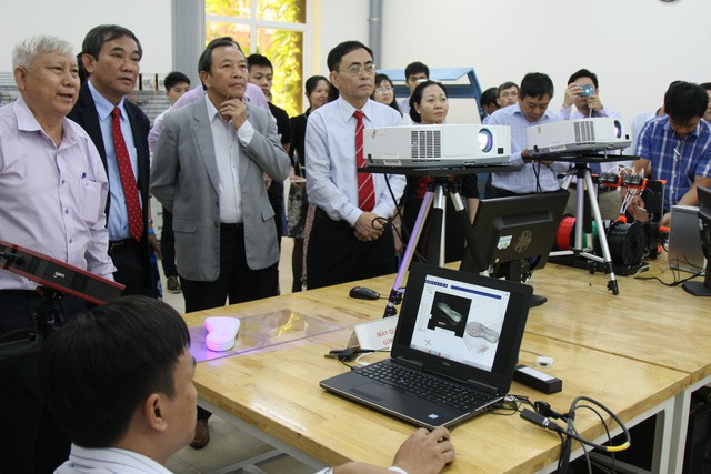 Phòng thí nghiệm thiết kế, phát triển sản phẩm cho sinh viên - Ảnh 1. Phòng thí nghiệm thiết kế, phát triển sản phẩm cho sinh viên - Ảnh 1.