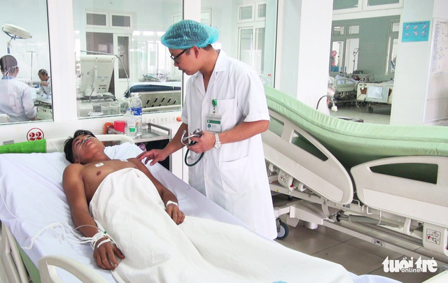 Ba người ở Nghệ An tử vong do uống rượu ngâm cây lá ngón - Ảnh 1. Ba người ở Nghệ An tử vong do uống rượu ngâm cây lá ngón - Ảnh 1.