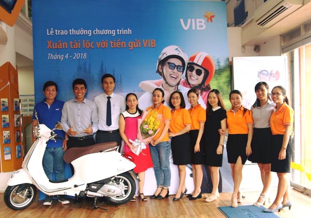 Gần 1.000 khách hàng trúng vàng khi gửi tiền tại VIB - Ảnh 2. Gần 1.000 khách hàng trúng vàng khi gửi tiền tại VIB - Ảnh 2.