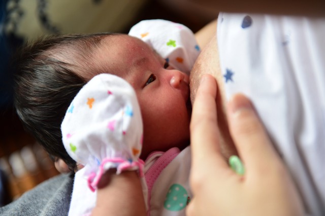 Nuôi con bằng sữa mẹ giúp giảm nguy cơ bệnh tiểu đường - Ảnh 1. Nuôi con bằng sữa mẹ giúp giảm nguy cơ bệnh tiểu đường - Ảnh 1.