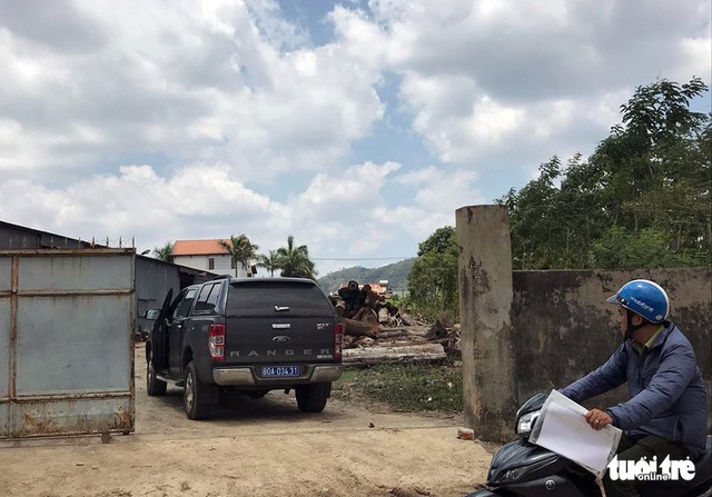 Cả ngàn cây gỗ quý trong kho xưởng của trùm Phượng râu - Ảnh 1. Cả ngàn cây gỗ quý trong kho xưởng của trùm Phượng râu - Ảnh 1.