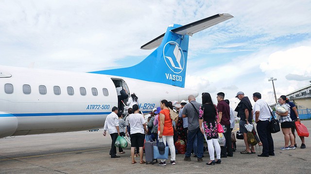 Vì sao vé máy bay đi Côn Đảo chát mà vẫn khó mua? - Ảnh 1. Vì sao vé máy bay đi Côn Đảo chát mà vẫn khó mua? - Ảnh 1.