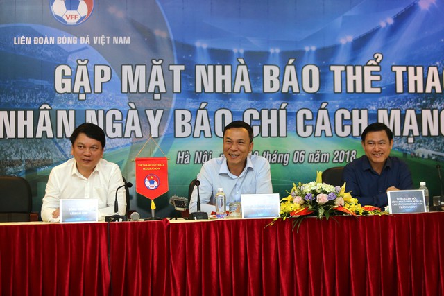 Ông Lê Hoài Anh chấp nhận bỏ biên chế nhà nước để ở lại hẳn VFF - Ảnh 2. Ông Lê Hoài Anh chấp nhận bỏ biên chế nhà nước để ở lại hẳn VFF - Ảnh 2.