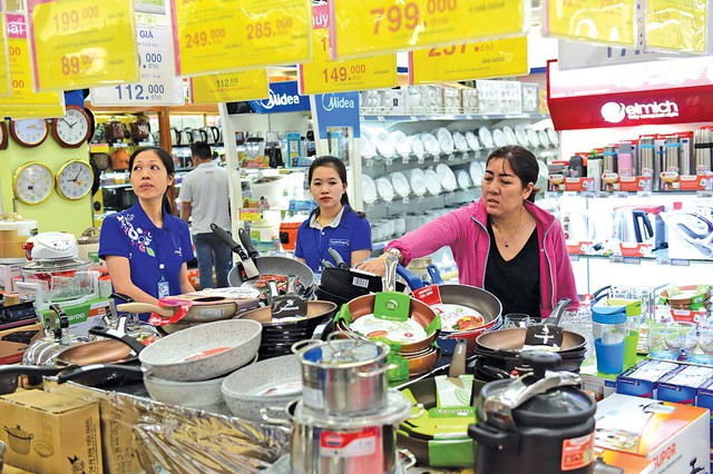 Ngày hội gia đình, cả nhà linh đình mua sắm - Ảnh 1. Ngày hội gia đình, cả nhà linh đình mua sắm - Ảnh 1.