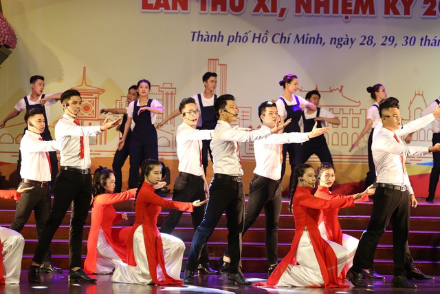 Kiến nghị nâng lương, điều chỉnh tuổi nghỉ hưu cho người lao động - Ảnh 2. Kiến nghị nâng lương, điều chỉnh tuổi nghỉ hưu cho người lao động - Ảnh 2.