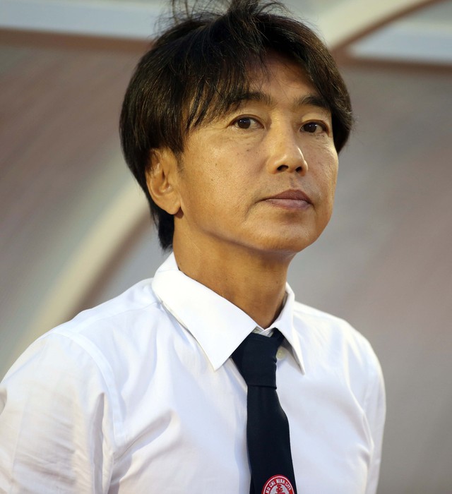 HLV Toshiya Miura: Chúng ta nên tôn trọng quyết định của HLV - Ảnh 1. HLV Toshiya Miura: Chúng ta nên tôn trọng quyết định của HLV - Ảnh 1.