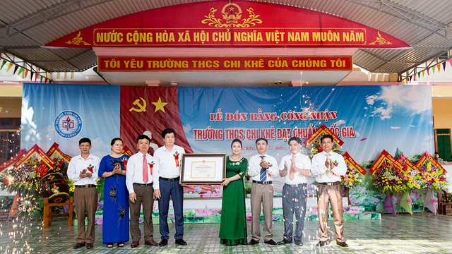 Trường THCS Chi Khê - Nghệ An đạt chuẩn quốc gia - Ảnh 2. Trường THCS Chi Khê - Nghệ An đạt chuẩn quốc gia - Ảnh 2.