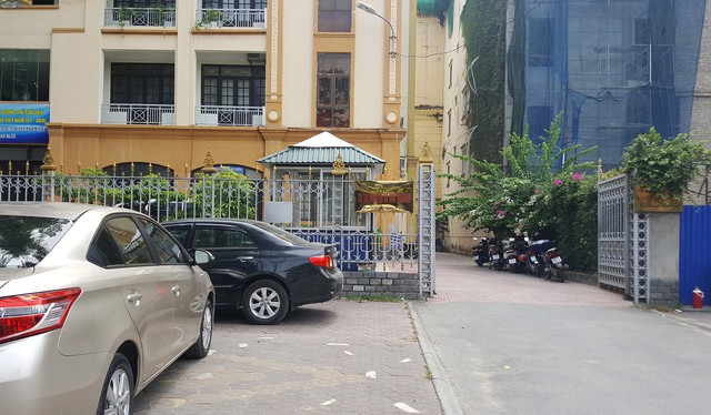 Chưa được bổ nhiệm lại, phó giám đốc sở ở Hải Phòng vẫn làm việc - Ảnh 1. Chưa được bổ nhiệm lại, phó giám đốc sở ở Hải Phòng vẫn làm việc - Ảnh 1.