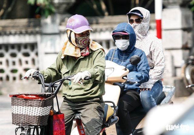 Nắng nóng, Bộ Y tế yêu cầu cung cấp miễn phí nước uống cho người bệnh - Ảnh 1. Nắng nóng, Bộ Y tế yêu cầu cung cấp miễn phí nước uống cho người bệnh - Ảnh 1.