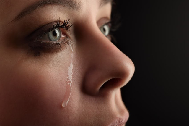 Chảy nước mắt: Nguyên nhân và điều trị