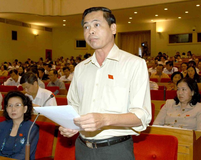 Nhường ghế: khó không? - Ảnh 1. Nhường ghế: khó không? - Ảnh 1.