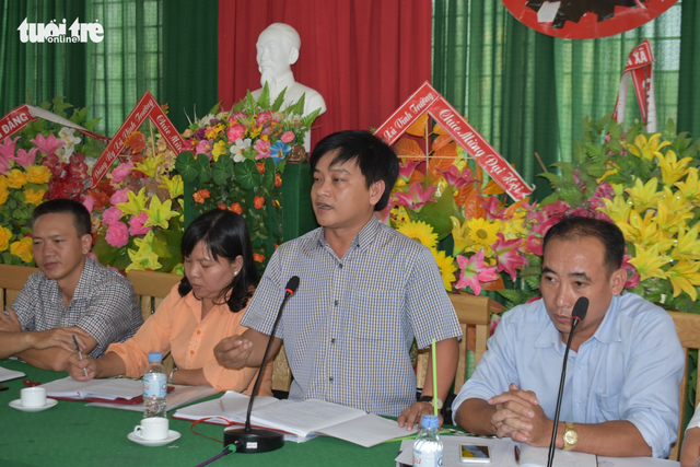 Dân phản đối xáng cạp, lãnh đạo huyện mong bà con thấu hiểu - Ảnh 1. Dân phản đối xáng cạp, lãnh đạo huyện mong bà con thấu hiểu - Ảnh 1.