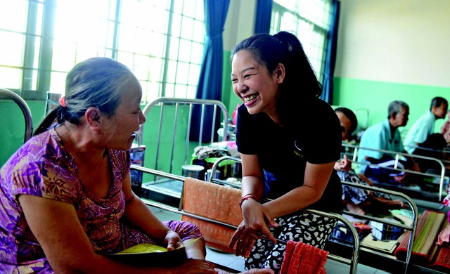 Hạt cát vàng Sa Ly: cho nhau nụ cười - Ảnh 1. Hạt cát vàng Sa Ly: cho nhau nụ cười - Ảnh 1.