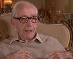 Đạo diễn phim James Bond qua đời ở tuổi 97
