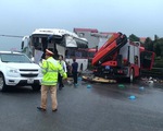 Xe cứu nạn tông trực diện xe khách, 9 người bị thương