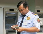 Than lỗ, nhiều ngân hàng muốn tăng phí rút tiền ATM