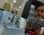 UOB ngừng buôn ngoại tệ, giá USD ngân hàng vọt lên 22.990 đồng