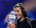 ​Ca sĩ mắc bệnh tim thắng giải Eurovision 2017