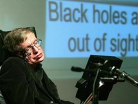 Không nói được, Stephen Hawking giao tiếp ra sao?