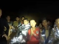 Hải quân Thái đăng video đội bóng nhí kẹt trong hang vẫn khỏe mạnh