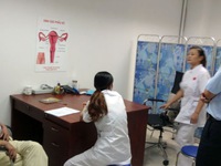 Lại tiền mất tật mang ở phòng khám có bác sĩ Trung Quốc